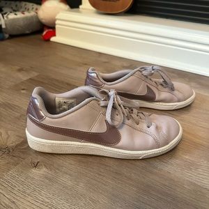 Nike Court Royale Mauve Sneakers